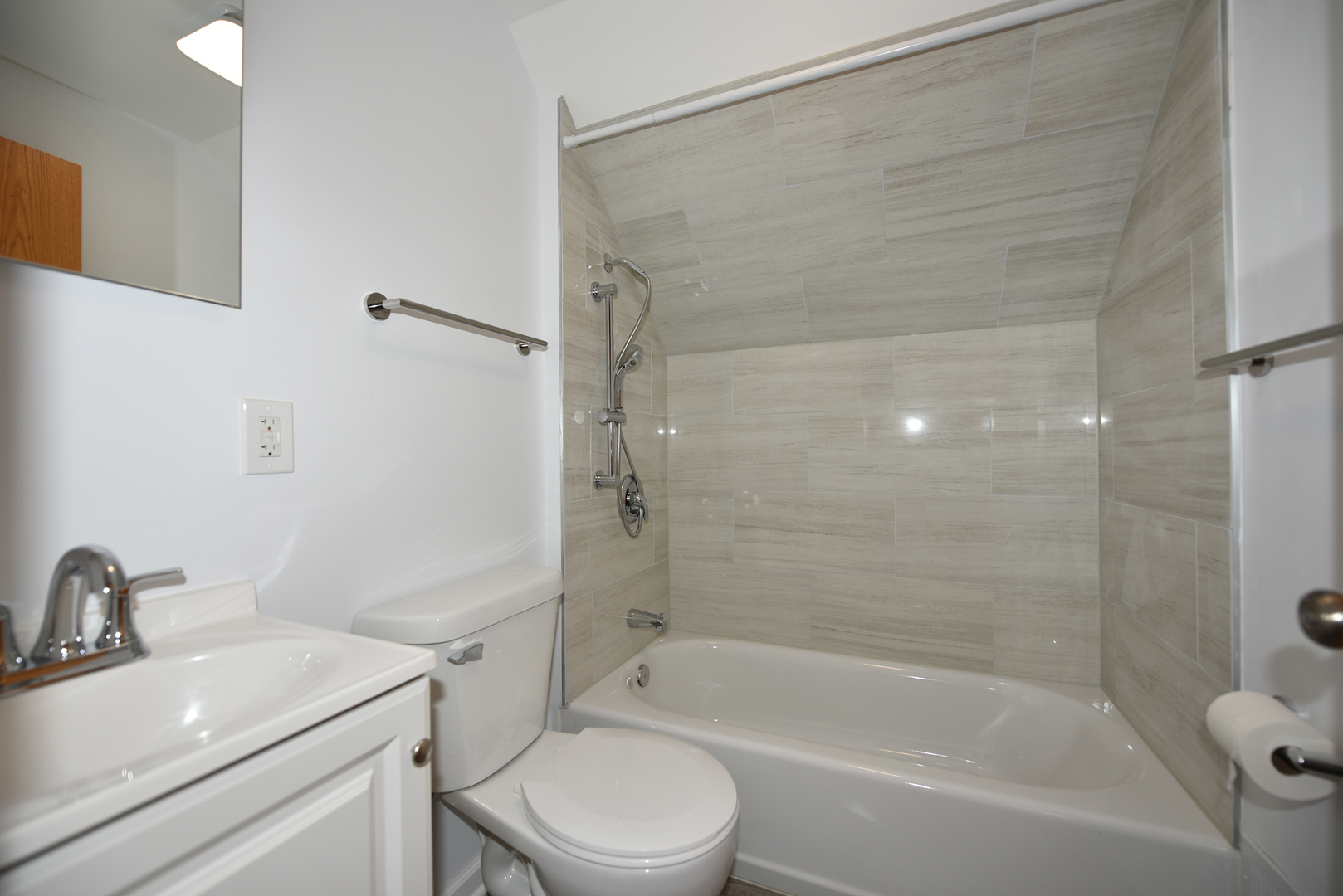 502 Manchester Road Normal, IL 61761 - Photo 17 of 29 a bathroom with a sink toilet and shower