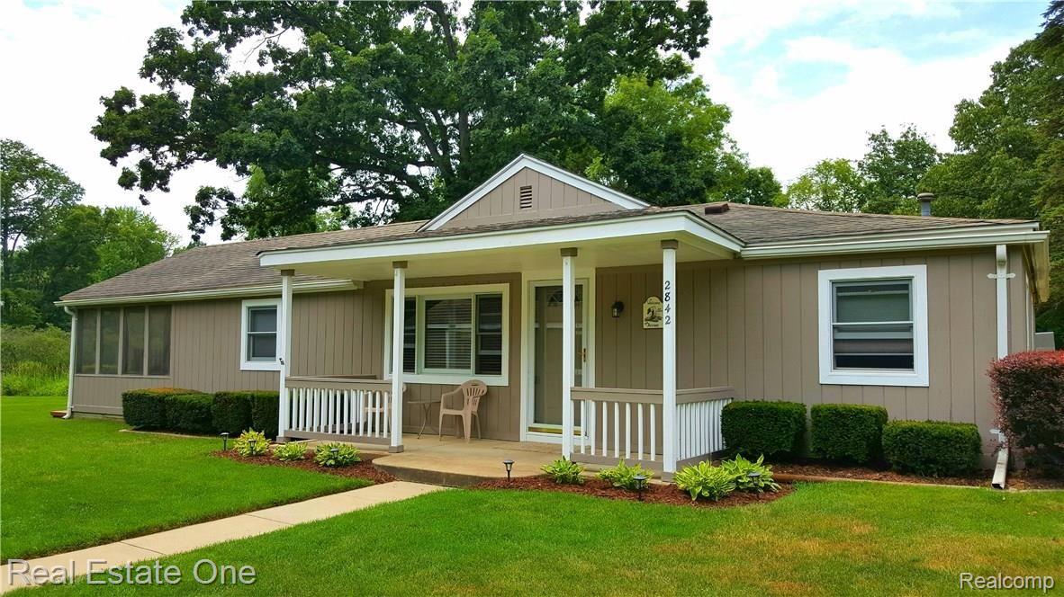 **2842 Cherry Lane**