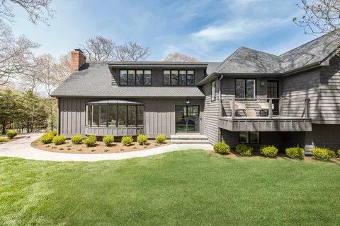 $3,495,000 | 25 White Oak Lane, Southampton, NY 11968