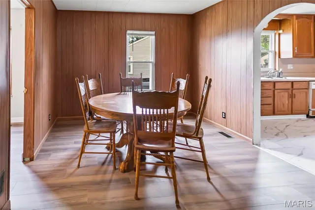 $107,000 | 220 Walnut Street, Roxana, IL 62084