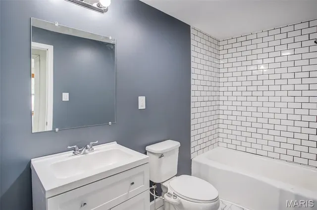 $107,000 | 220 Walnut Street, Roxana, IL 62084