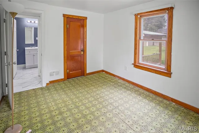 $107,000 | 220 Walnut Street, Roxana, IL 62084