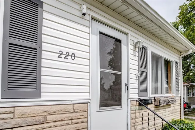 $107,000 | 220 Walnut Street, Roxana, IL 62084