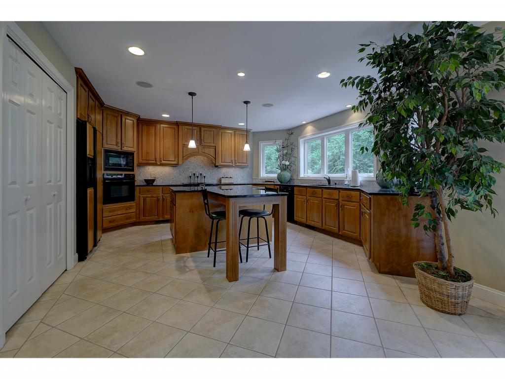 4 Carr Hill Road Windham, NH 03087 - Photo 11 of 36
