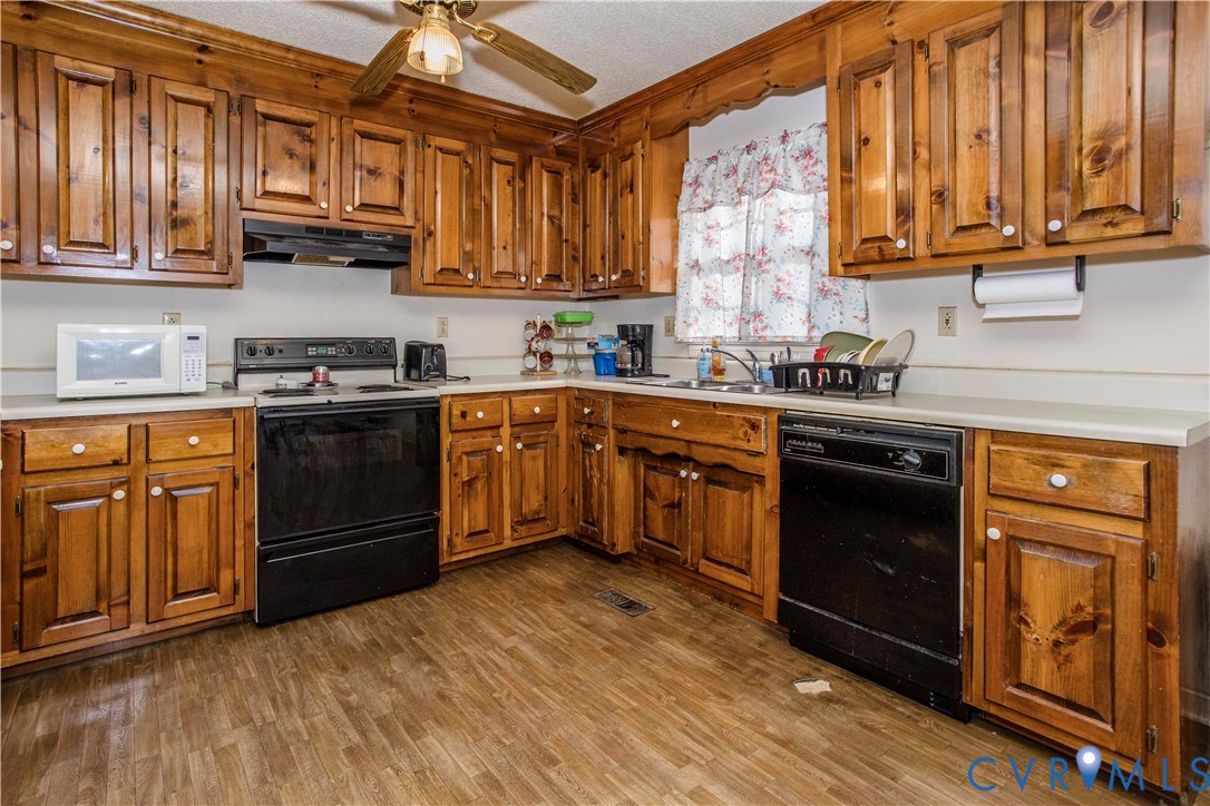 4751 Tatum Road Disputanta, VA 23842 - Photo 4 of 28