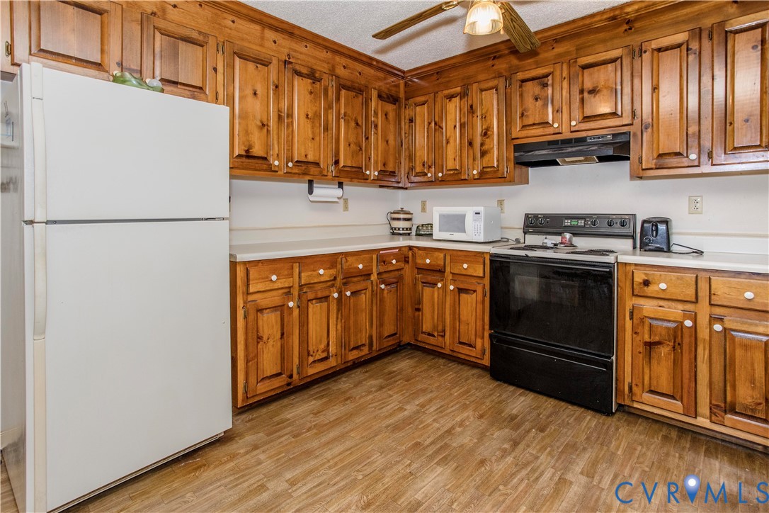 4751 Tatum Road Disputanta, VA 23842 - Photo 5 of 28