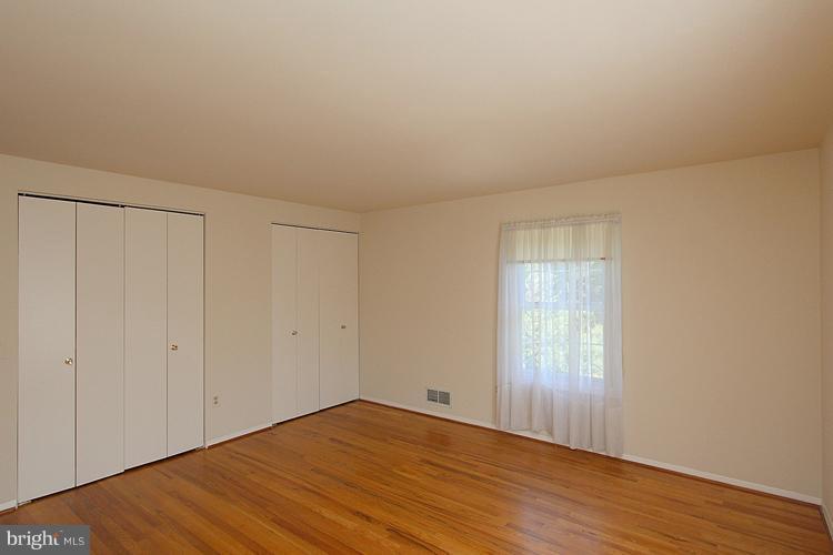 8805 Bells Mill Road Potomac, MD 20854 - Photo 2 of 30 Bedroom
