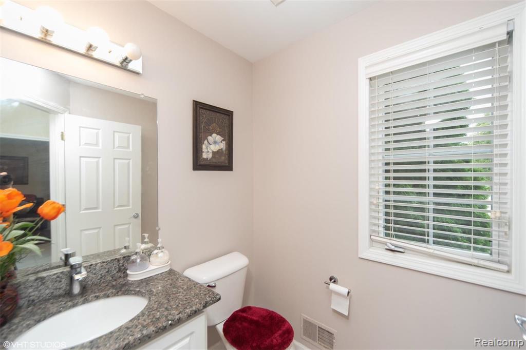 3541 Cascade Circle Rochester Hills, MI 48307 - Photo 21 of 32