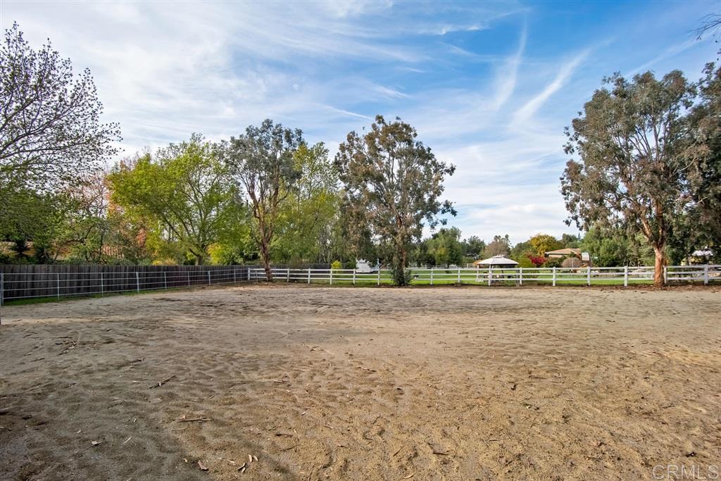 1054 Capra Way Fallbrook, CA 92028 - Photo 23 of 25 Horse arena