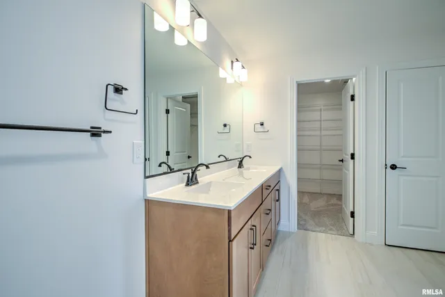 $495,000 | 10520 North Trail View Drive, Dunlap, IL 61525