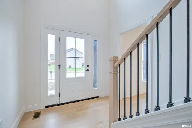 $495,000 | 10520 North Trail View Drive, Dunlap, IL 61525