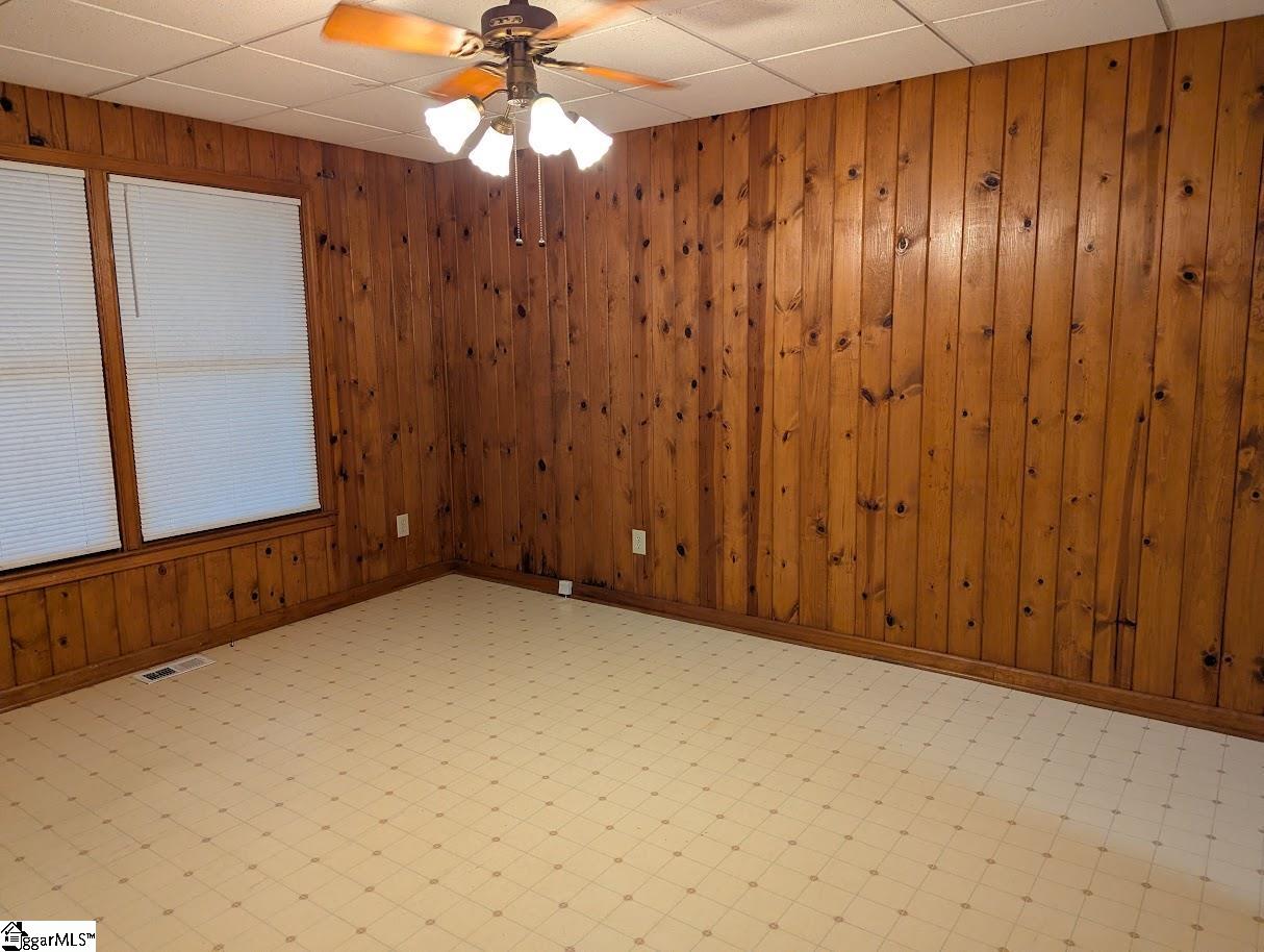 1244 East Butler Road Greenville, SC 29607 - Photo 11 of 24 Gallery Image 11