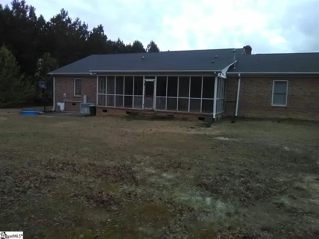 $1,900 | 1244 East Butler Road, Greenville, SC 29607