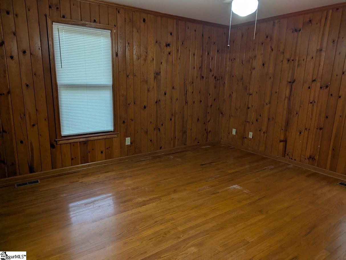1244 East Butler Road Greenville, SC 29607 - Photo 14 of 24 Gallery Image 14