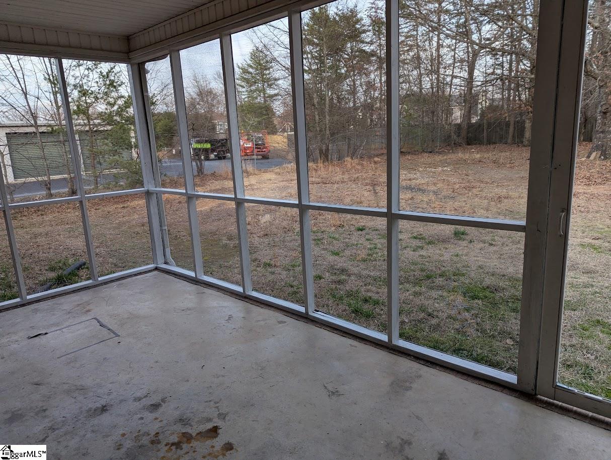 1244 East Butler Road Greenville, SC 29607 - Photo 21 of 24 Gallery Image 21