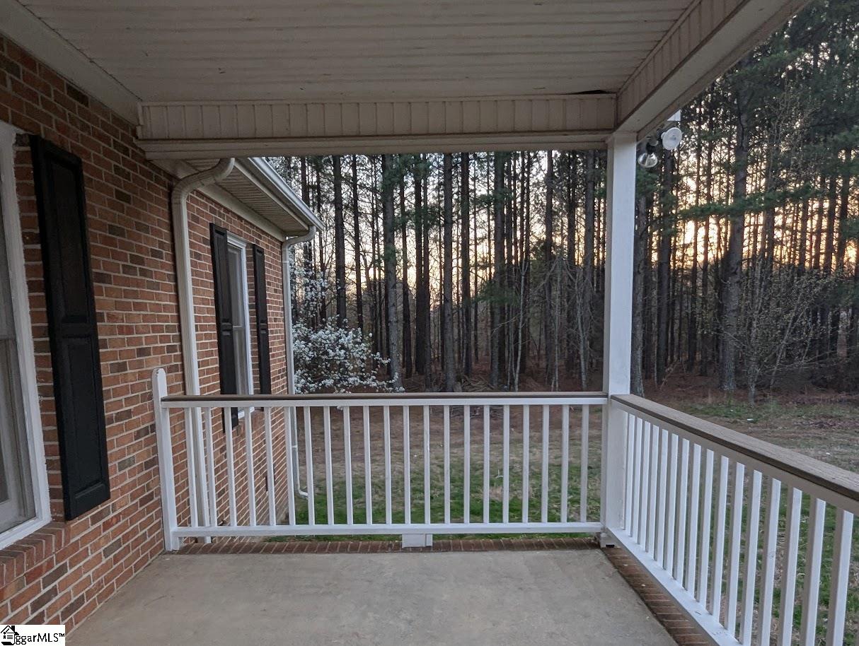 1244 East Butler Road Greenville, SC 29607 - Photo 5 of 24 Gallery Image 5