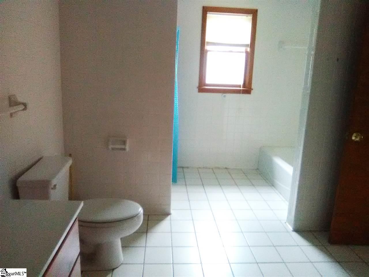 1244 East Butler Road Greenville, SC 29607 - Photo 6 of 13