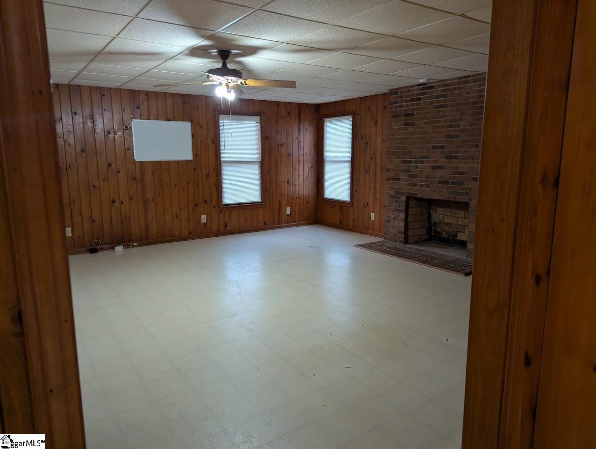 1244 East Butler Road Greenville, SC 29607 - Photo 6 of 24 Gallery Image 6