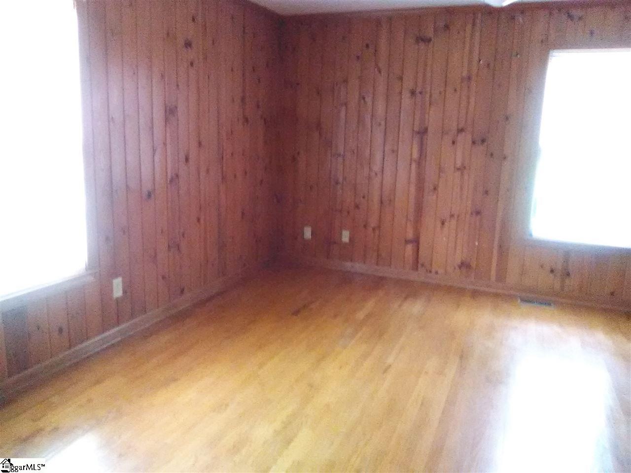 1244 East Butler Road Greenville, SC 29607 - Photo 7 of 13