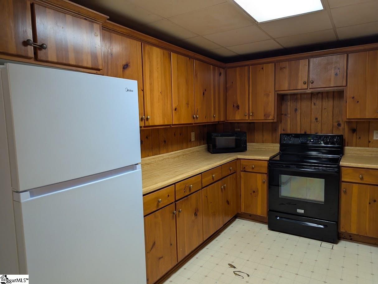 1244 East Butler Road Greenville, SC 29607 - Photo 8 of 24 Gallery Image 8