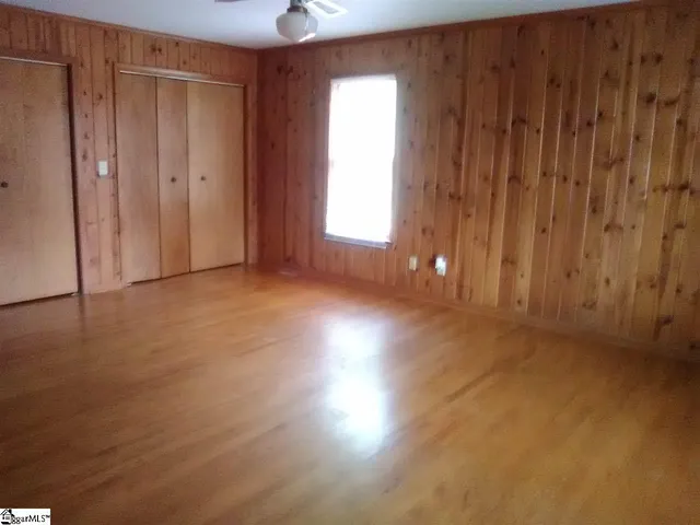 $1,900 | 1244 East Butler Road, Greenville, SC 29607