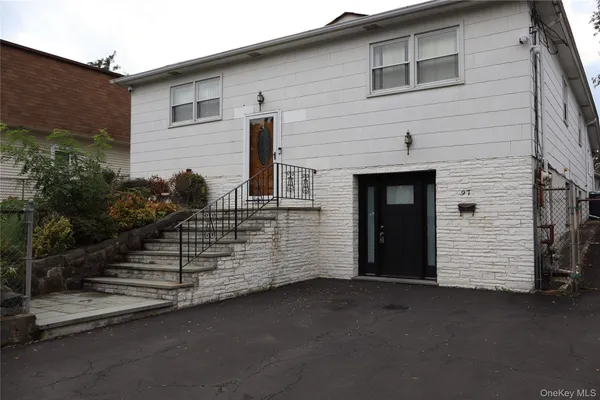 $2,000 | 97 Benson Street, Unit 1, West Haverstraw, NY 10993