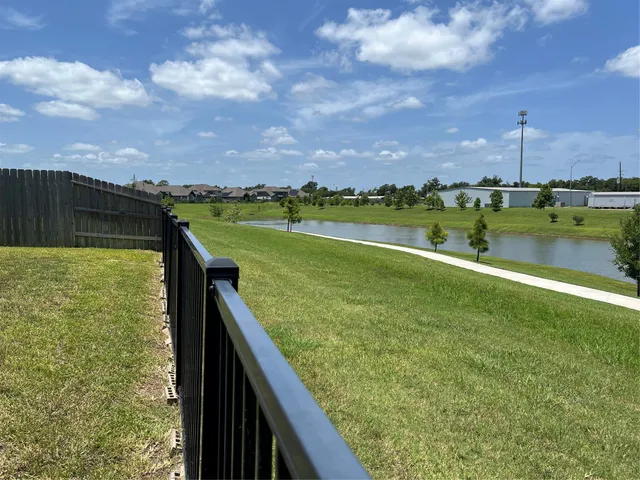 $349,000 | 1214 Oak Barrel Run, Richmond, TX 77406