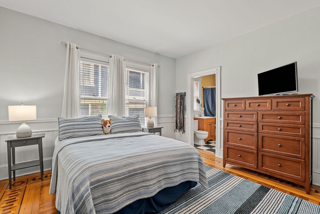 17 Windermere Road Boston, MA 02125 - Photo 11 of 38