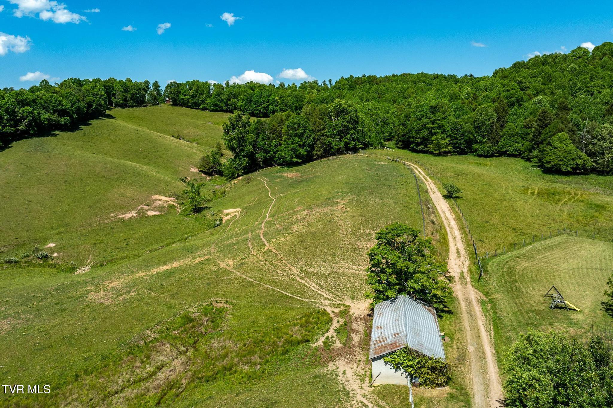 517 Mill Creek Road Mountain City, TN 37683 - Photo 26 of 52 517 Mill Creek Road (29 of 52)