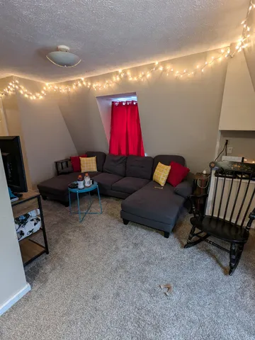 $1,400 | 71 Moultonville Road, Unit 3, Ossipee, NH 03814