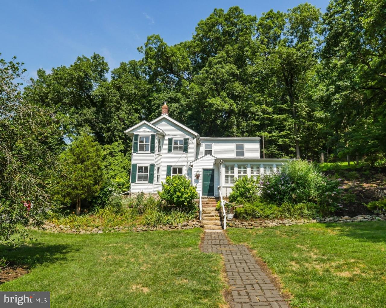 2975 Holicong Road Doylestown, PA 18902 - Photo 4 of 46 Home in the Spring