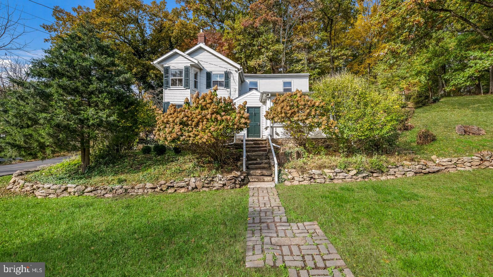 2975 Holicong Road Doylestown, PA 18902 - Photo 6 of 46 Home in the Fall