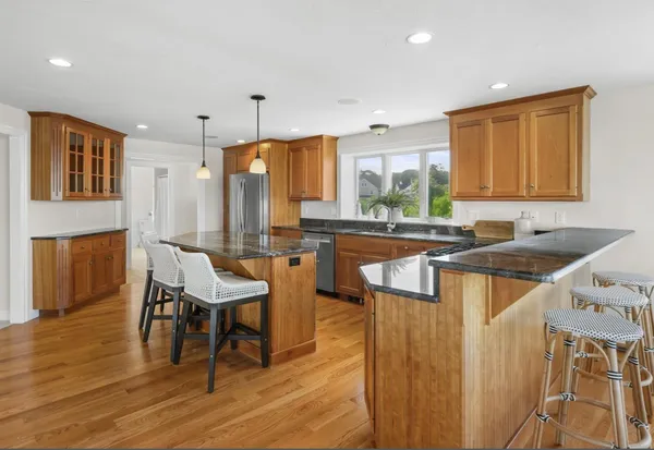 $2,950,000 | 67 Phillips Road, Sagamore Beach, MA 02562