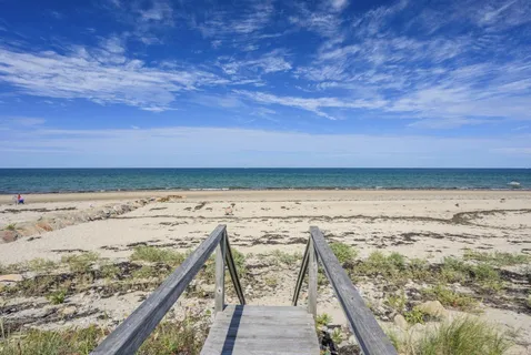 $2,950,000 | 67 Phillips Road, Sagamore Beach, MA 02562