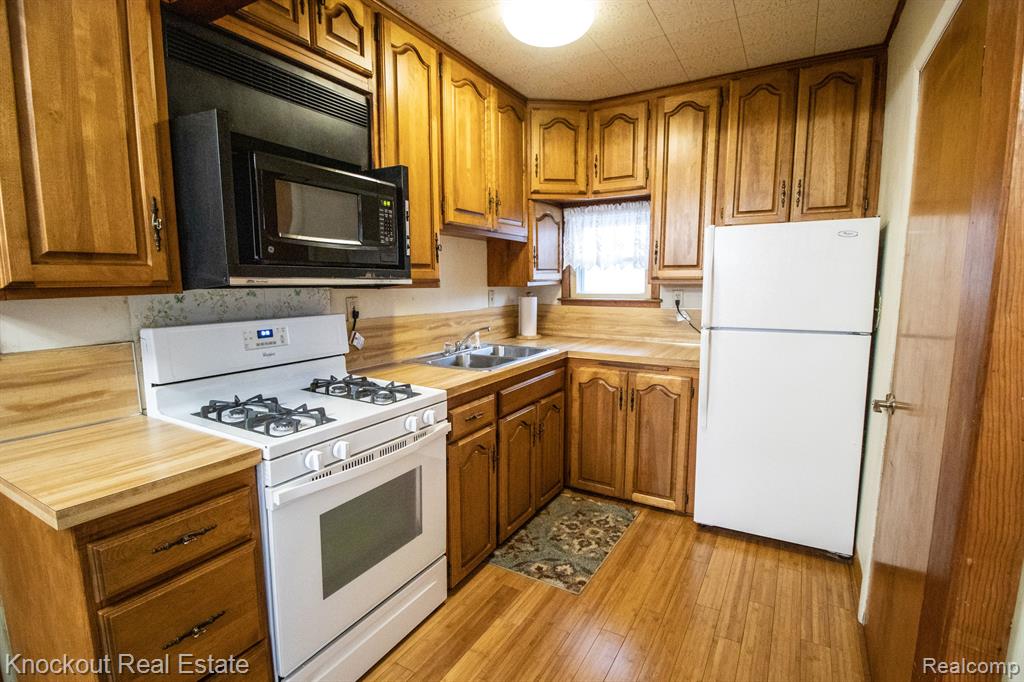 13312 Marshall Road Montrose, MI 48457 - Photo 12 of 37