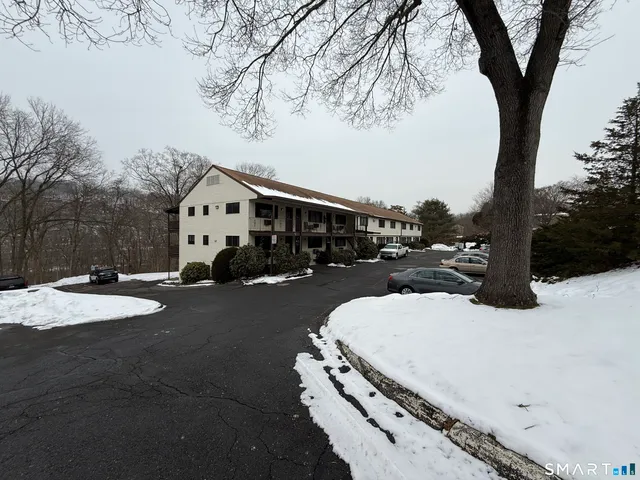 $1,600 | 388 South Main Street, Unit 2, Seymour, CT 06483
