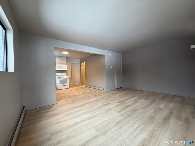 $1,600 | 388 South Main Street, Unit 2, Seymour, CT 06483