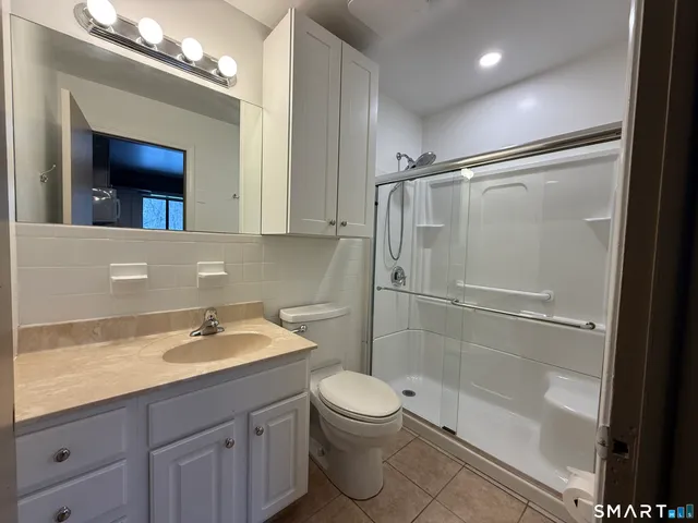 $1,600 | 388 South Main Street, Unit 2, Seymour, CT 06483