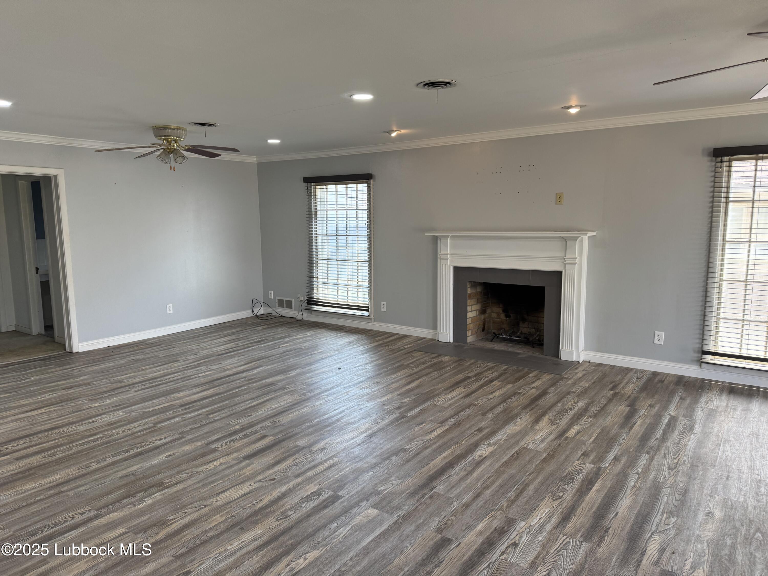 1404 West 7th Plainview, TX 79072 - Photo 5 of 23 IMG_7188