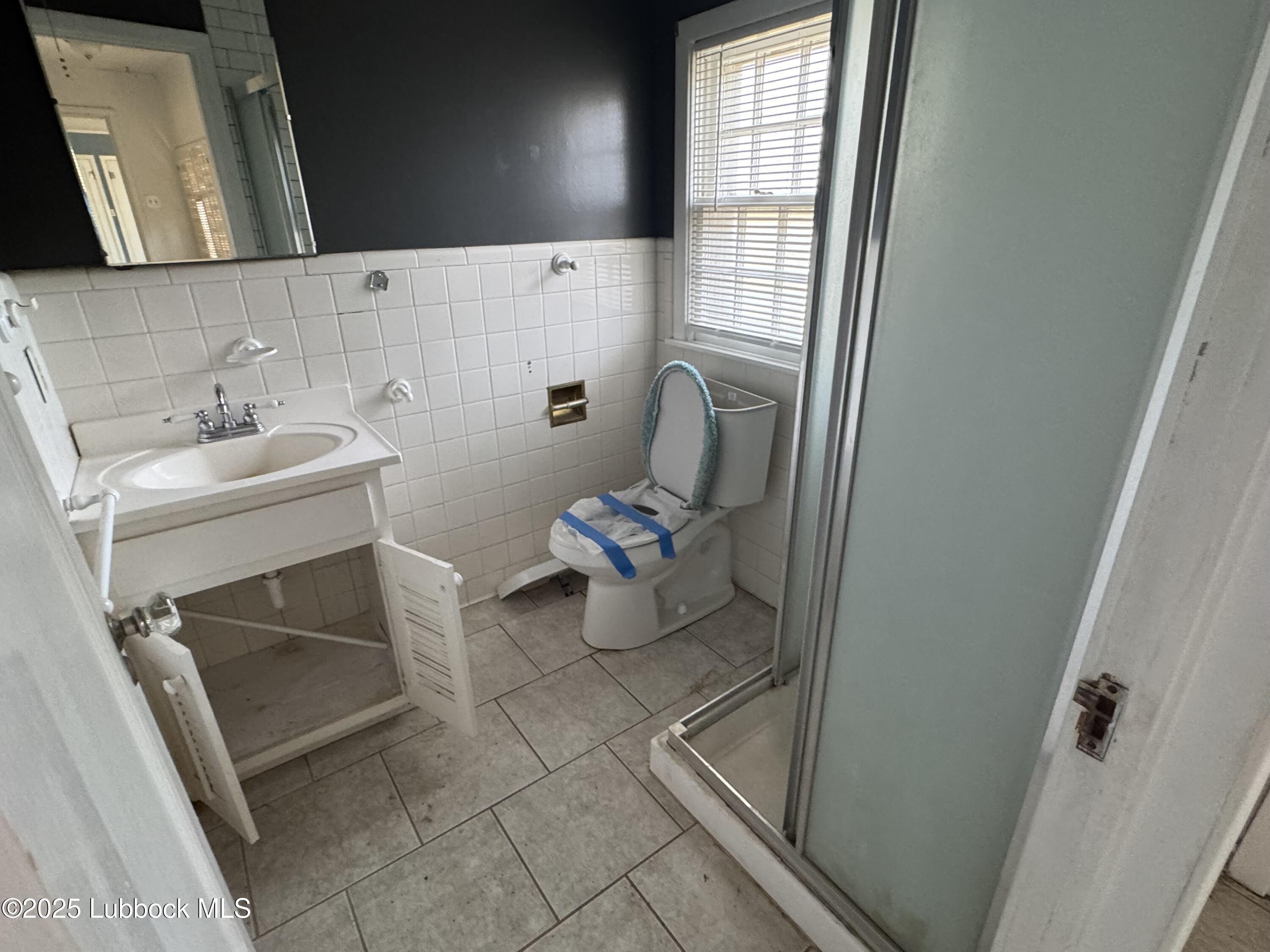 1404 West 7th Plainview, TX 79072 - Photo 9 of 23 IMG_7201