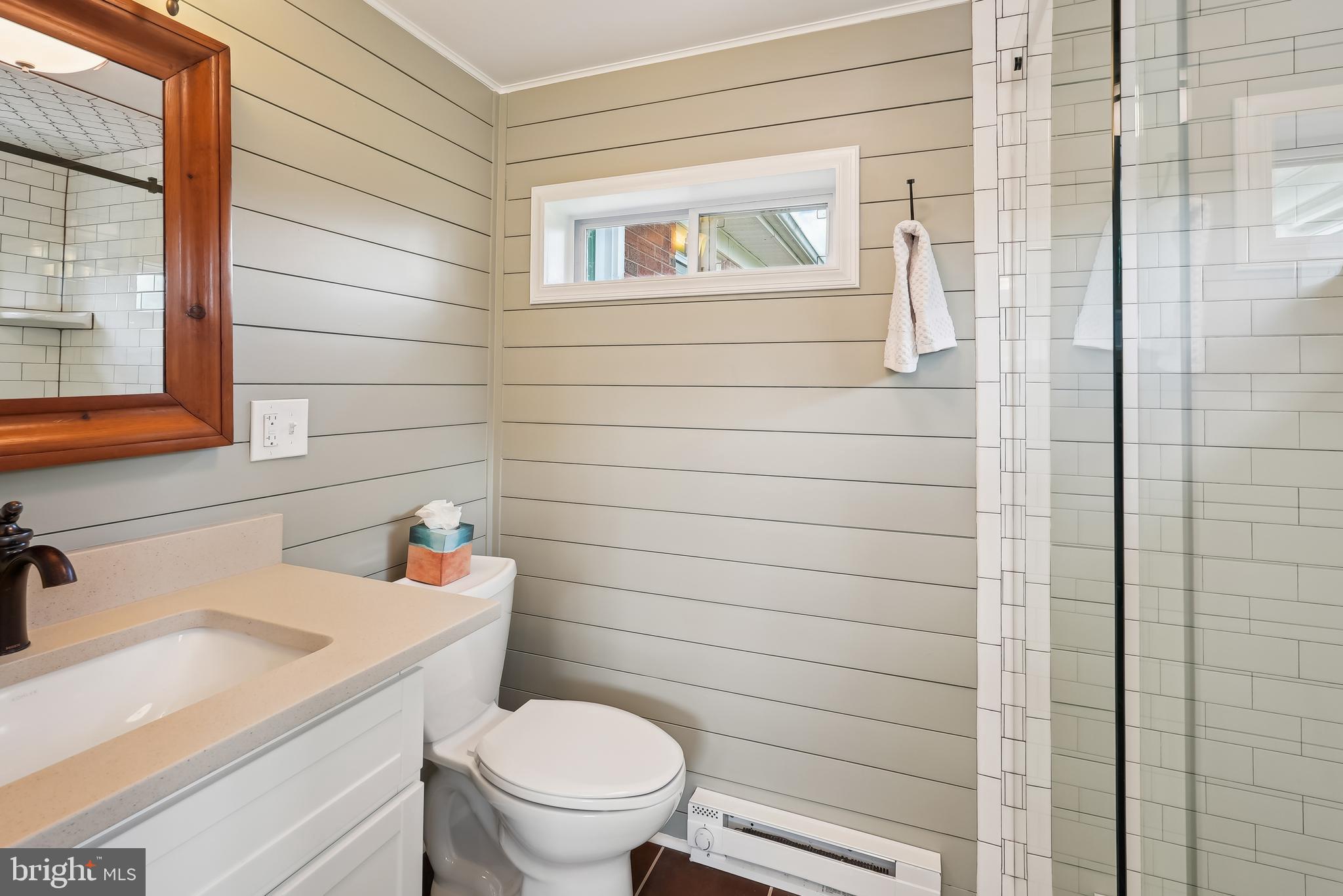 36930 Gaver Mill Road Purcellville, VA 20132 - Photo 17 of 46 Remodeled full bath off of kitchen