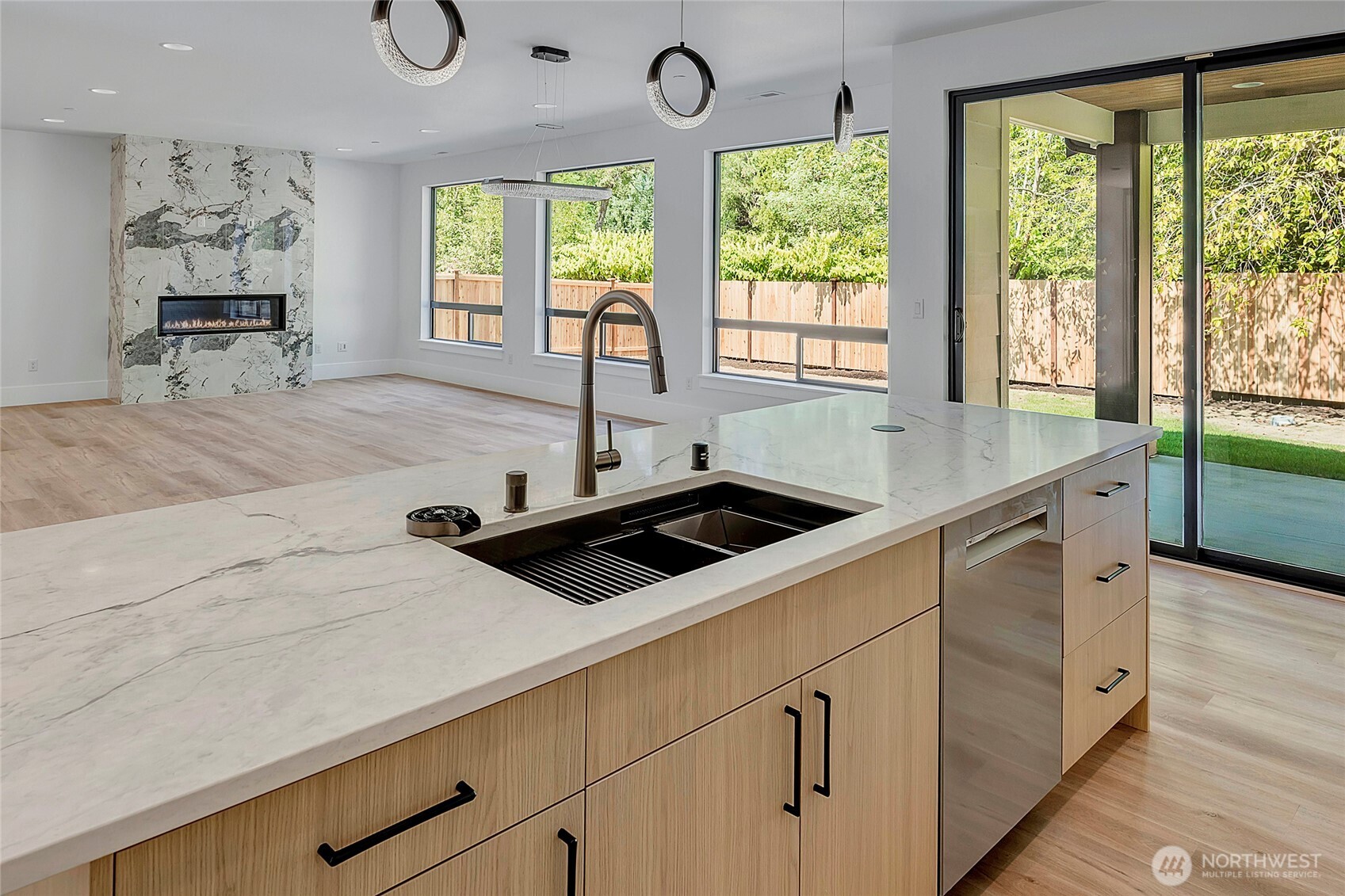 16211 Simonds Road Northeast Kenmore, WA 98028 - Photo 18 of 28