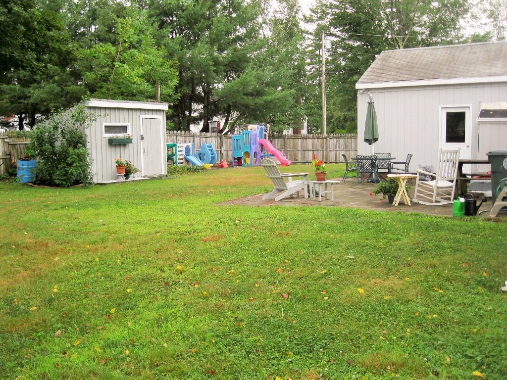 8 Quaker Road Westbrook, ME 04092 - Photo 6 of 23 Patio & yard