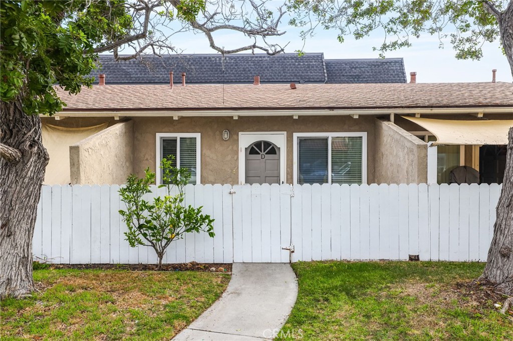 1416 Alabama Street, Unit D Huntington Beach, CA 92648 - Photo 1 of 14