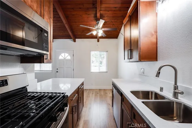 $2,375 | 1416 Alabama Street, Unit D, Huntington Beach, CA 92648