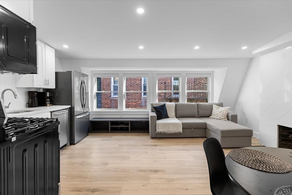 6 Goodwin Place, Unit 4 Boston, MA 02114 - Photo 7 of 24