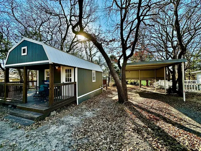 $199,500 | 318 Windsor Drive, Pottsboro, TX 75076