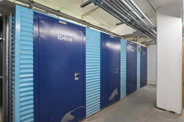 $235,000 | 8 Fordham Hill Ovl, Unit 16B | University Heights