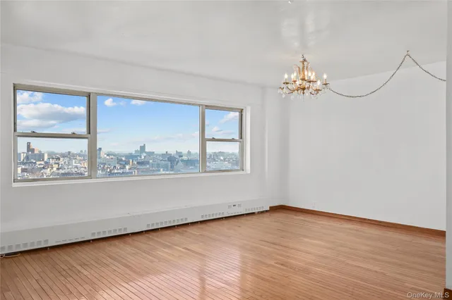 $235,000 | 8 Fordham Hill Ovl, Unit 16B | University Heights