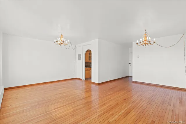 $235,000 | 8 Fordham Hill Ovl, Unit 16B | University Heights